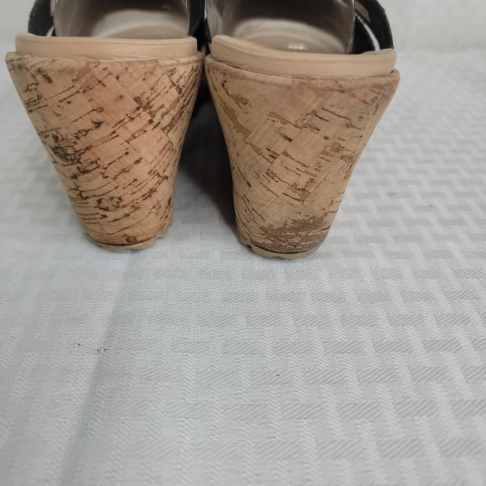 Crocs Womens 9 A Leigh Wedge Sandals Black Leather Cork Platform Slip On